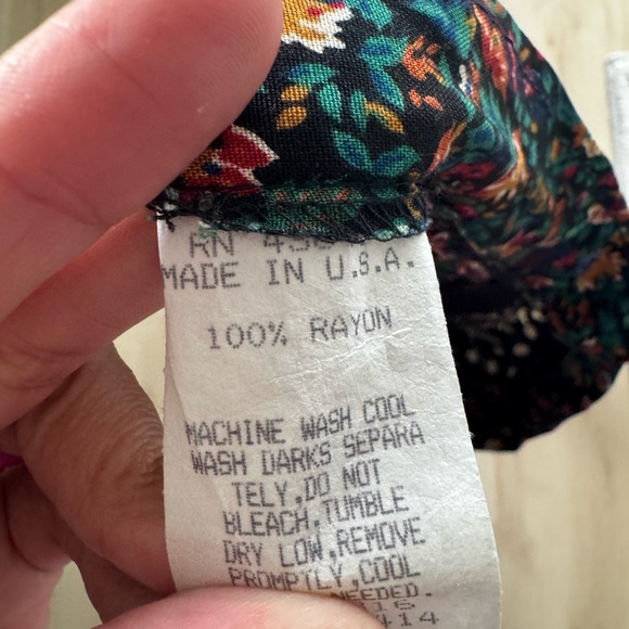 Christina Black and Green Floral Skirt - Picture 6 of 8